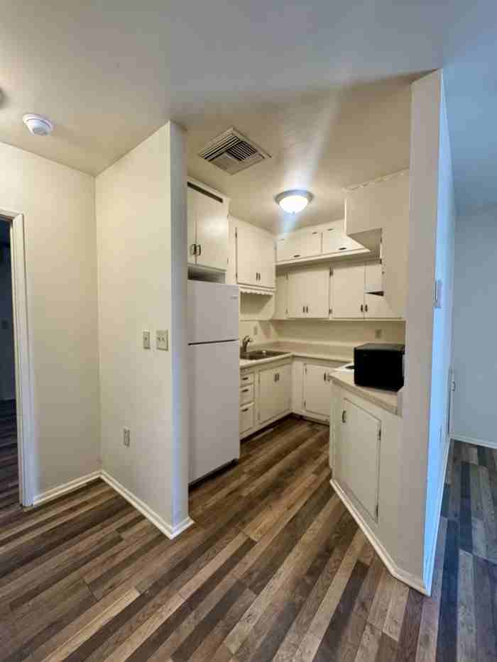 5250 E Bellevue St #D - Photo 6 of 17