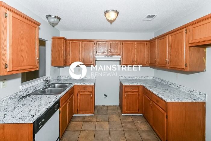 7123 Hampton Dr - Photo 5 of 16