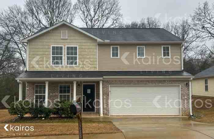 228 Fox Chase Way