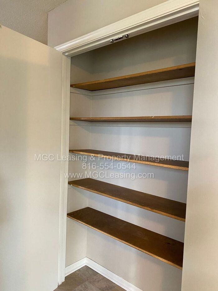 515 Sky Vue Dr #C - Photo 6 of 15