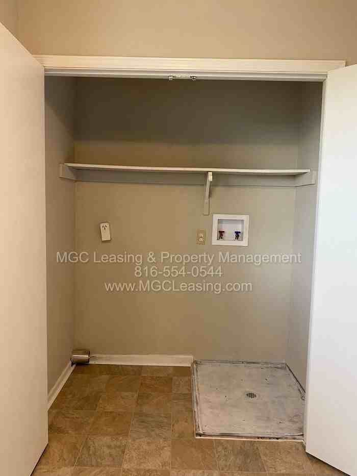 515 Sky Vue Dr #C - Photo 7 of 15