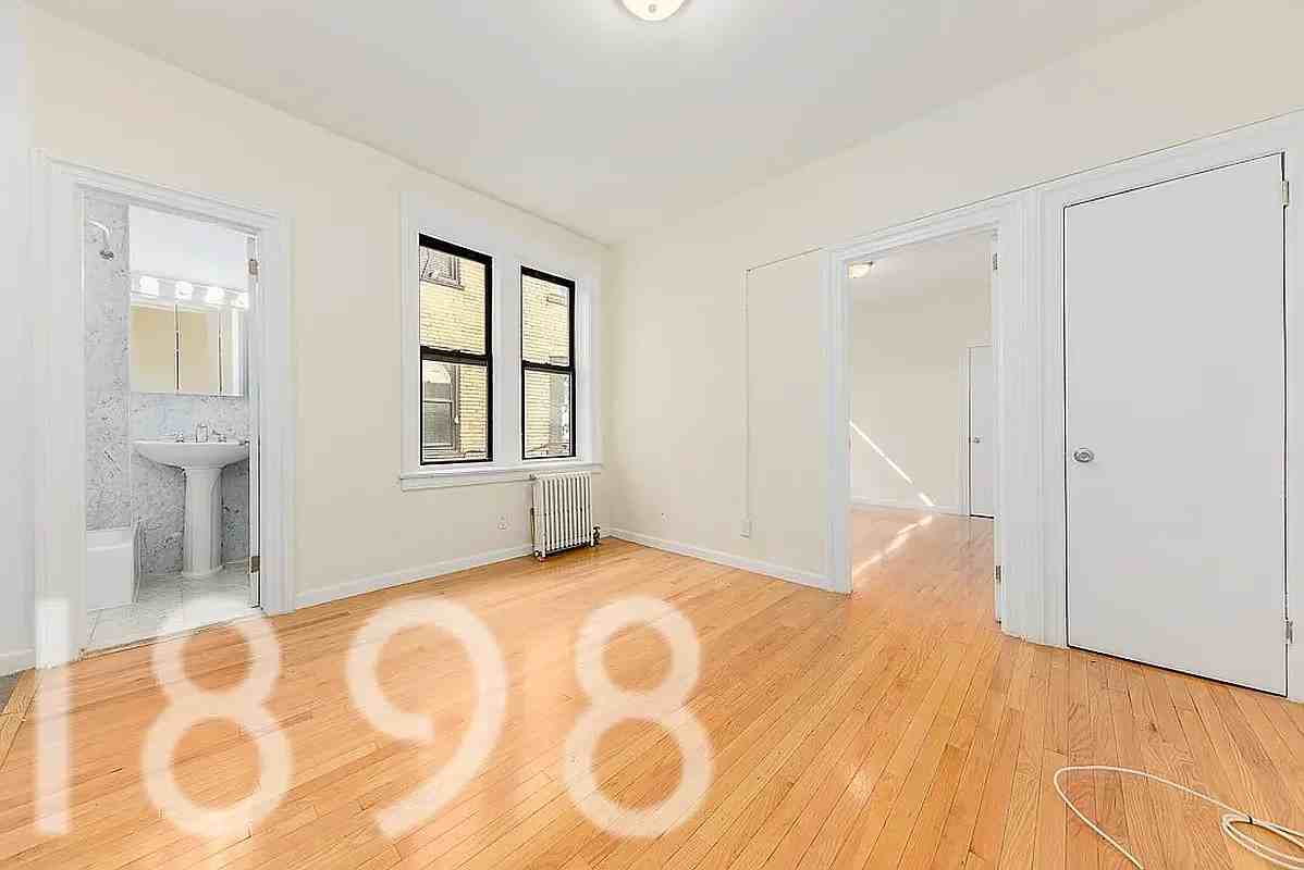 32-42 33rd Street #E8 - Photo 2 of 5