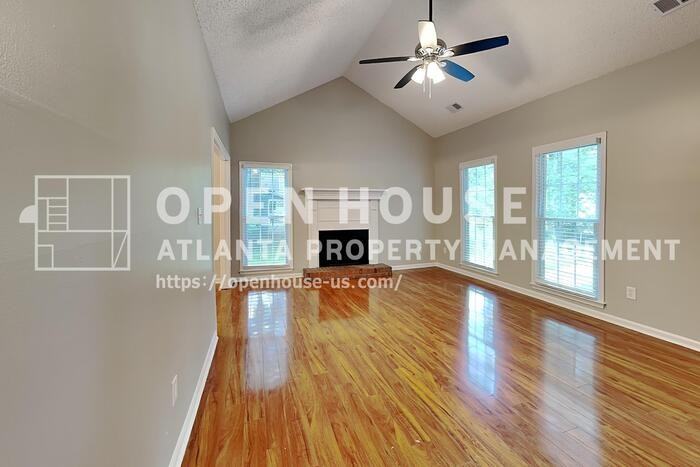 32 Sharon Pl - Photo 4 of 20