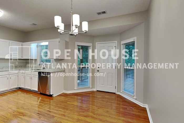 32 Sharon Pl - Photo 7 of 20