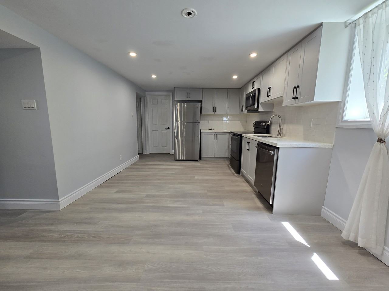 480 Wilson Road North #2 - Photo 6 of 16