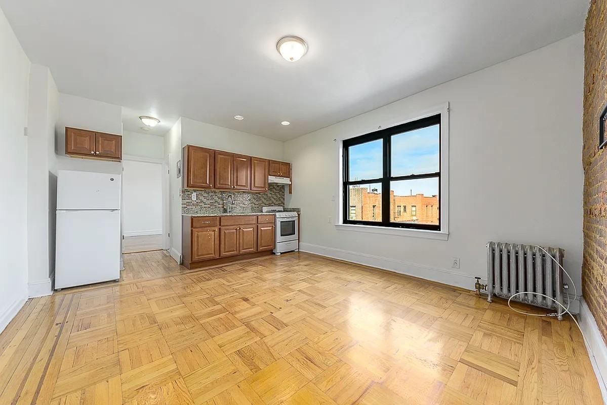 32-40 93rd Street #D17 - Photo 4 of 5
