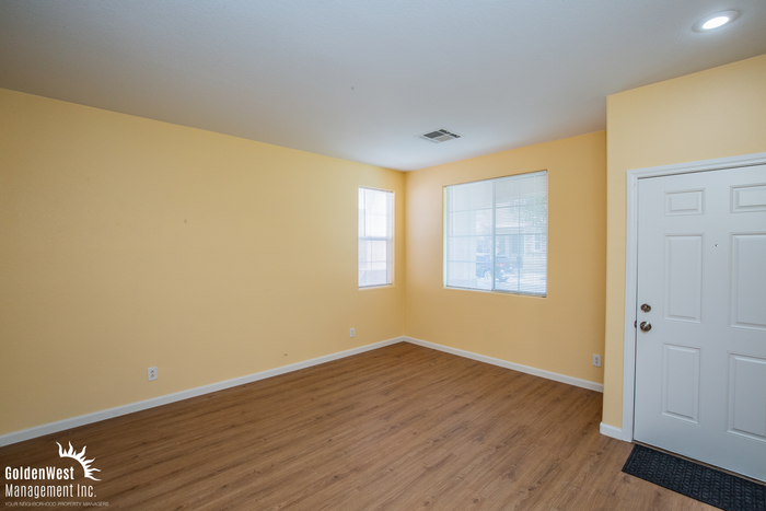 7769 Hampton Willows Ln - Photo 2 of 16