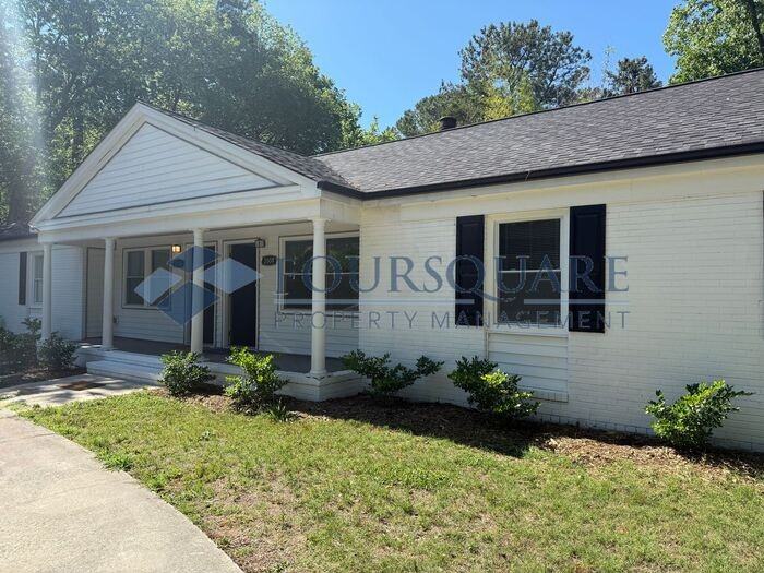 2804 Donovan Pl - Photo 4 of 37
