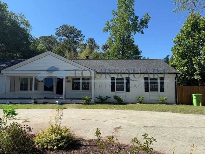 2804 Donovan Pl - Photo 5 of 37