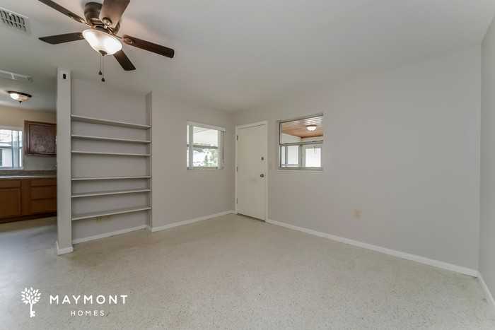 850 17th Ter Ne - Photo 5 of 15