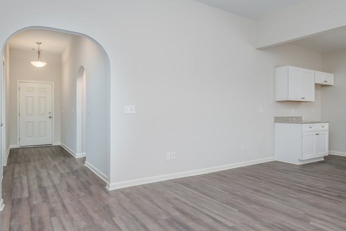 125 Brownstone Loop - Photo 2 of 11