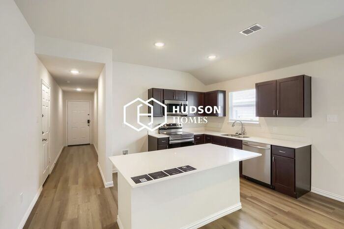 110 Doma Ave - Photo 5 of 14