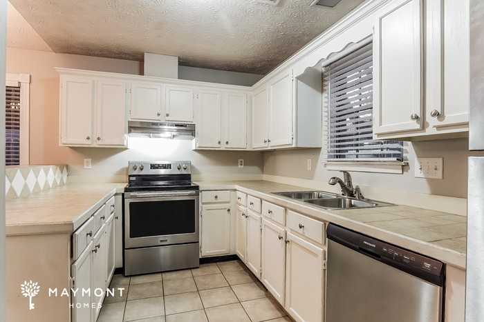 6036 Oldcastle Pl - Photo 7 of 11