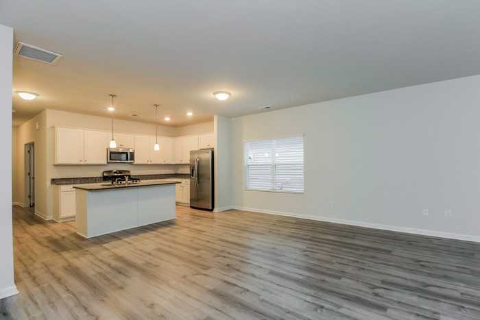 127 Dorian Loop - Photo 6 of 18