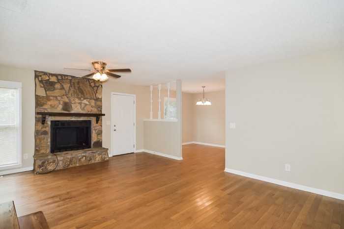 149 Oldwood Rd - Photo 2 of 8