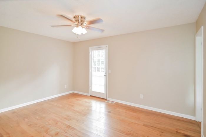 149 Oldwood Rd - Photo 7 of 8
