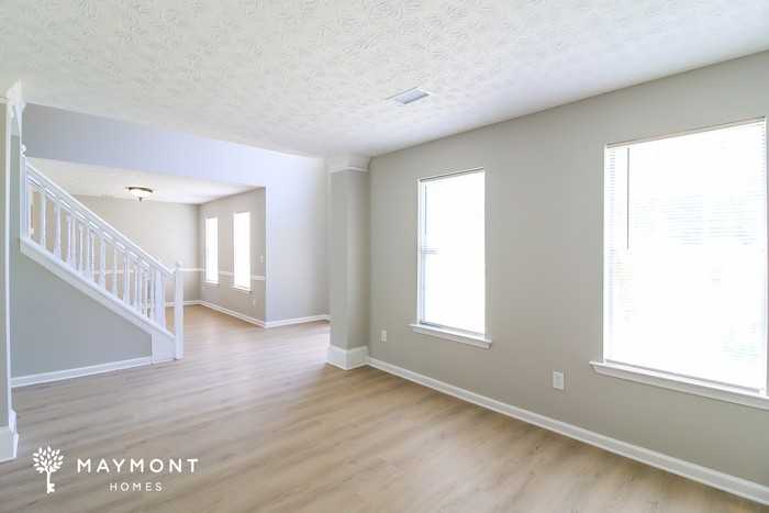 444 Grove Park Dr - Photo 5 of 14