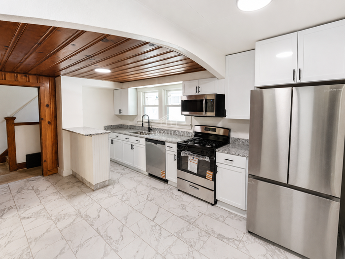 2078 18th St Sw - Photo 3 of 13