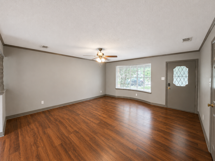 508 S Harrison St - Photo 2 of 10