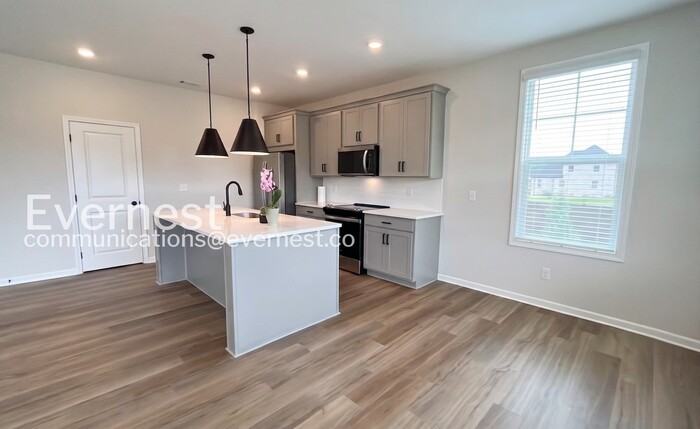 7726 Mistflower Cir - Photo 4 of 36