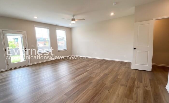 7726 Mistflower Cir - Photo 6 of 36