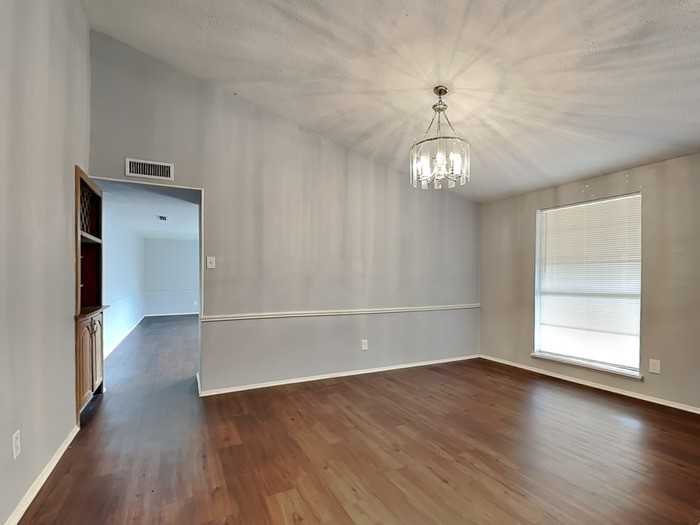 4208 O Hare Dr - Photo 7 of 18