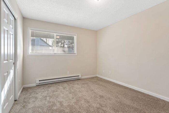 16540 Ne Glisan St #29 - Photo 6 of 28