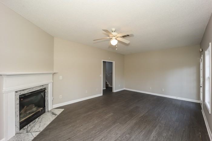 6055 Yellowood Ct - Photo 4 of 20
