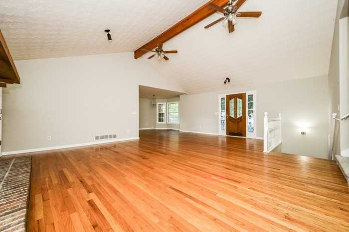 35 Knights Cir - Photo 4 of 19