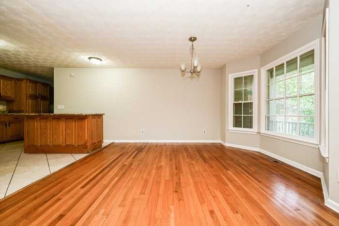35 Knights Cir - Photo 6 of 19
