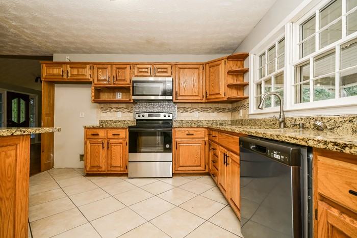 35 Knights Cir - Photo 7 of 19