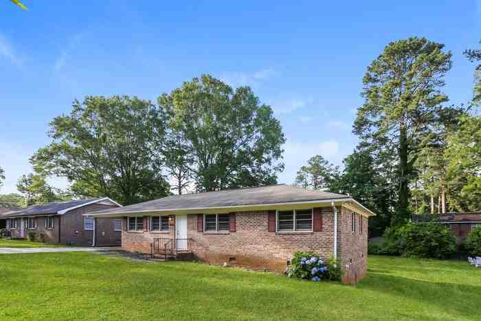 1320 N Cherokee Ave - Photo 3 of 16