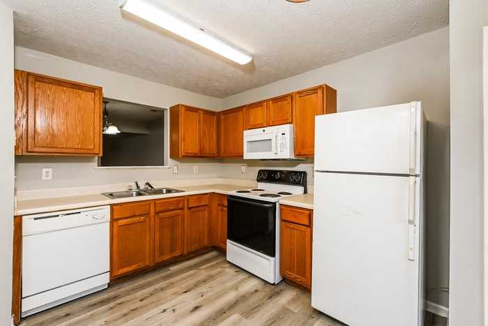 3321 Waldrop Trl - Photo 7 of 15