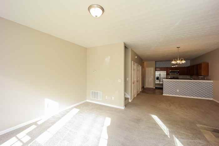 1701 Carrington Dr - Photo 3 of 13