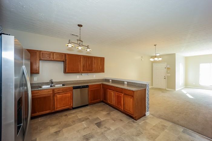 1701 Carrington Dr - Photo 6 of 13