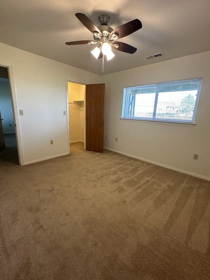 1371 Dakota Dr - Photo 5 of 6