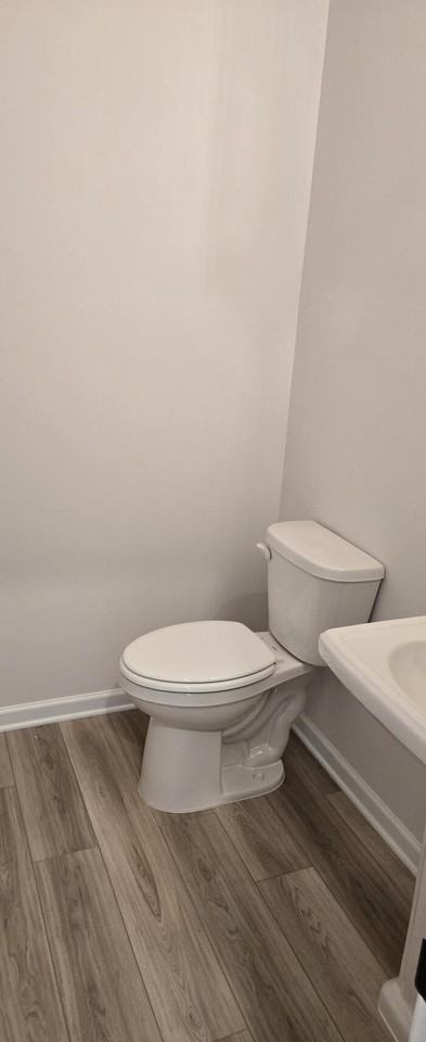 380 Bud St - Photo 5 of 20