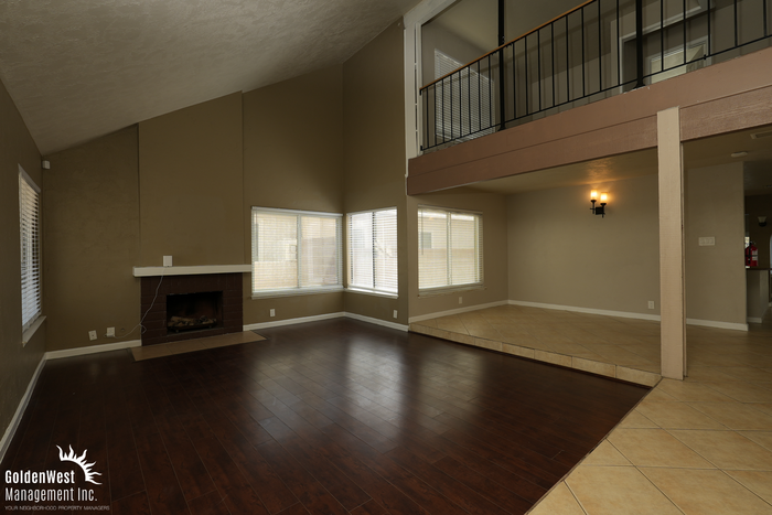 4729 Monaco Rd - Photo 2 of 28