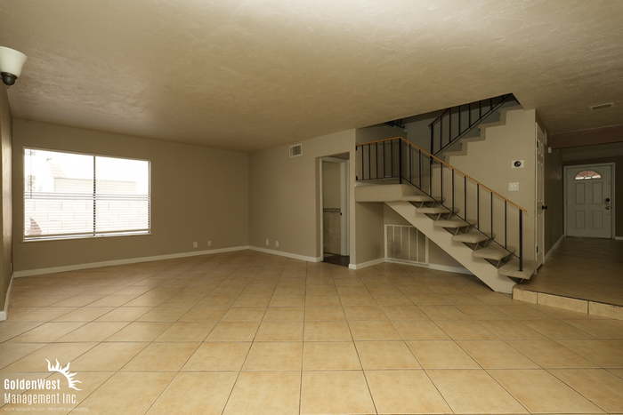 4729 Monaco Rd - Photo 4 of 28