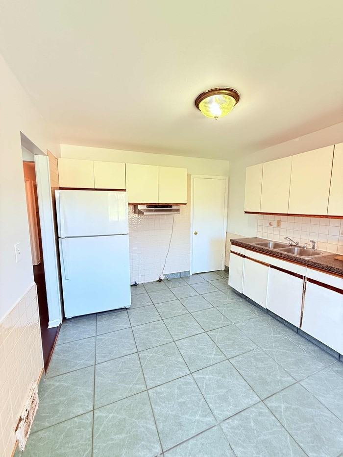 4224 Frazho Rd - Photo 4 of 28
