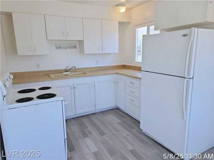 148 W Victory Rd - Photo 7 of 23
