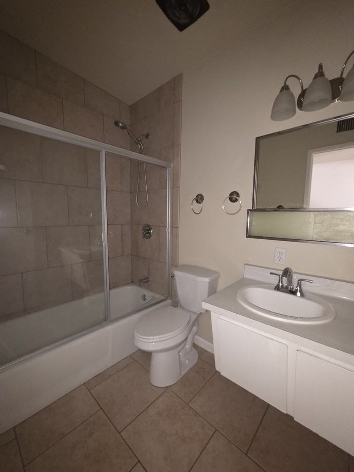 1110 E Broadmor Dr - Photo 5 of 12