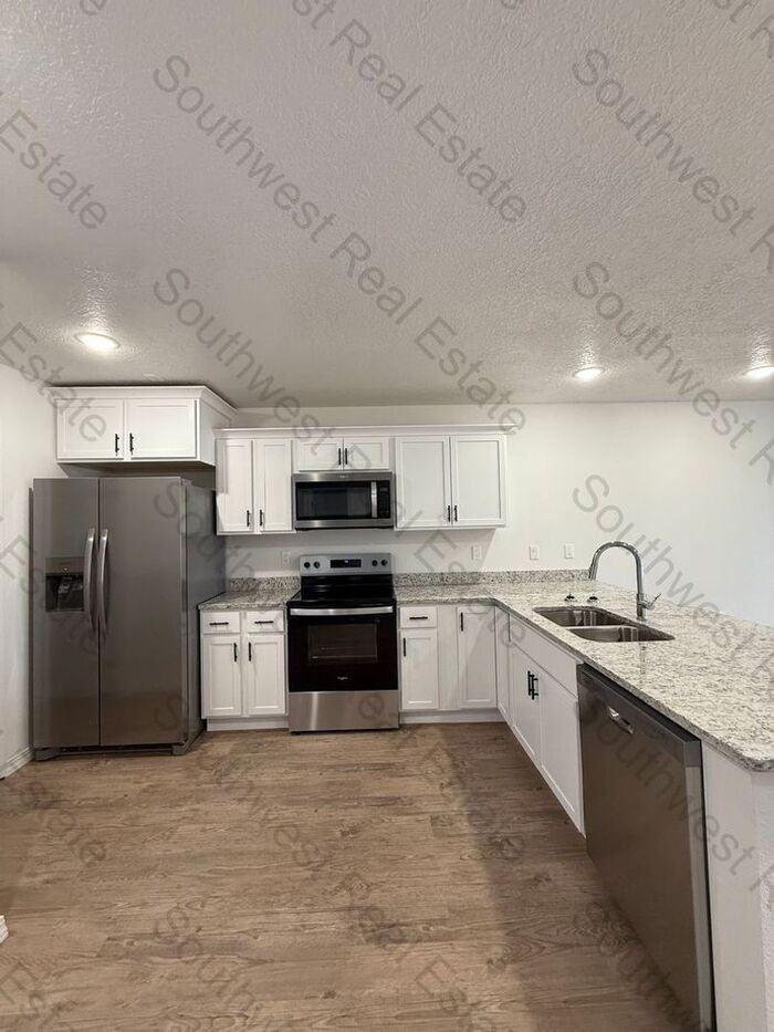1321 Mission Dr #A - Photo 2 of 9