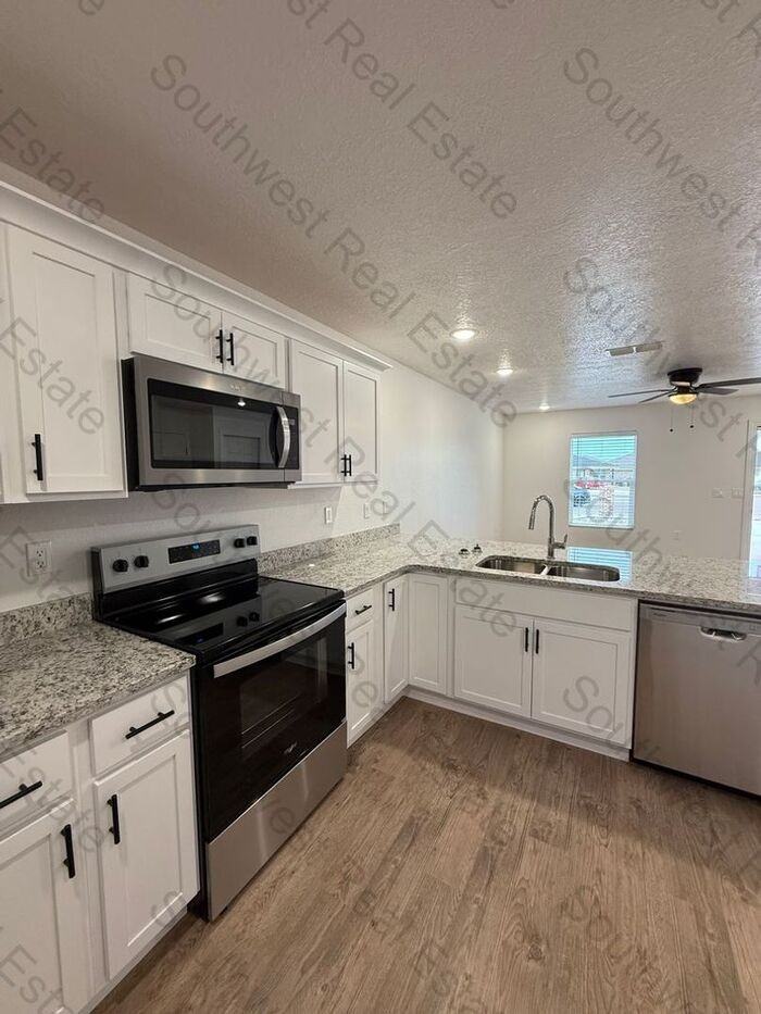 1321 Mission Dr #A - Photo 3 of 9
