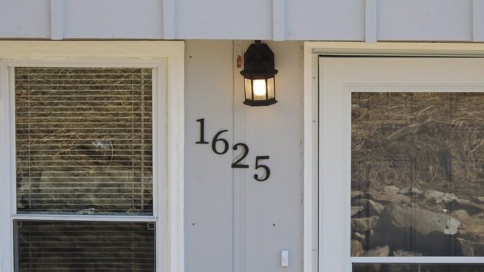 1625 Holt St - Photo 4 of 28