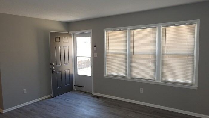 1625 Holt St - Photo 6 of 28