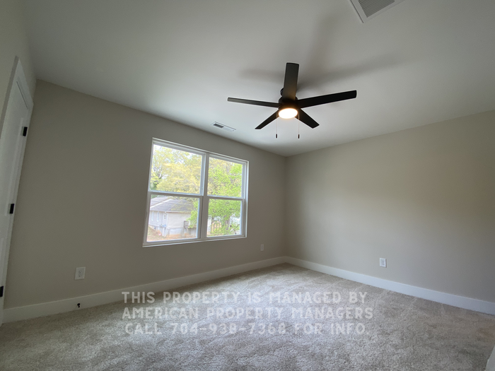 840 S 4th St #A - Photo 5 of 11