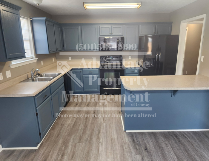 2740 York Ln - Photo 5 of 15