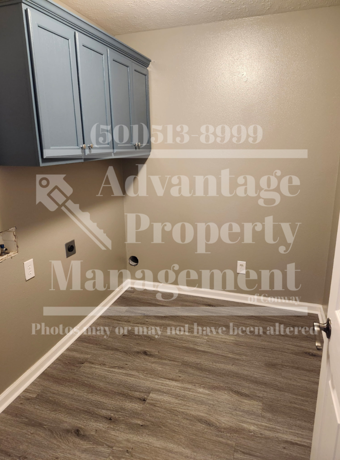 2740 York Ln - Photo 6 of 15