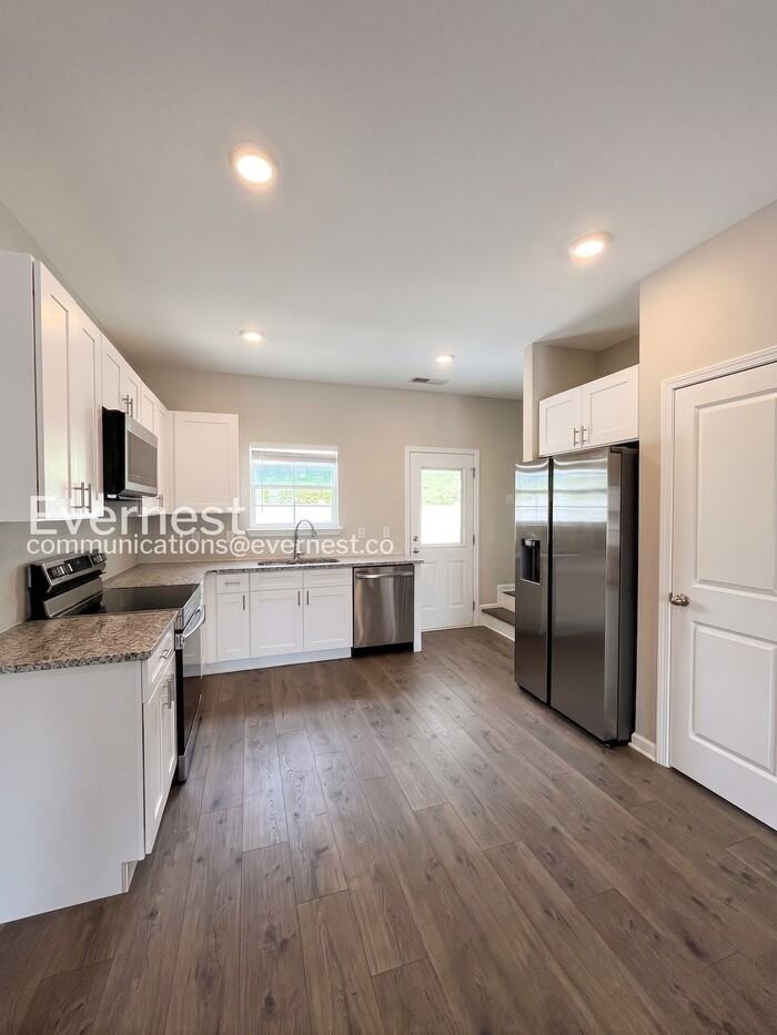 204 Tara Ct - Photo 4 of 36